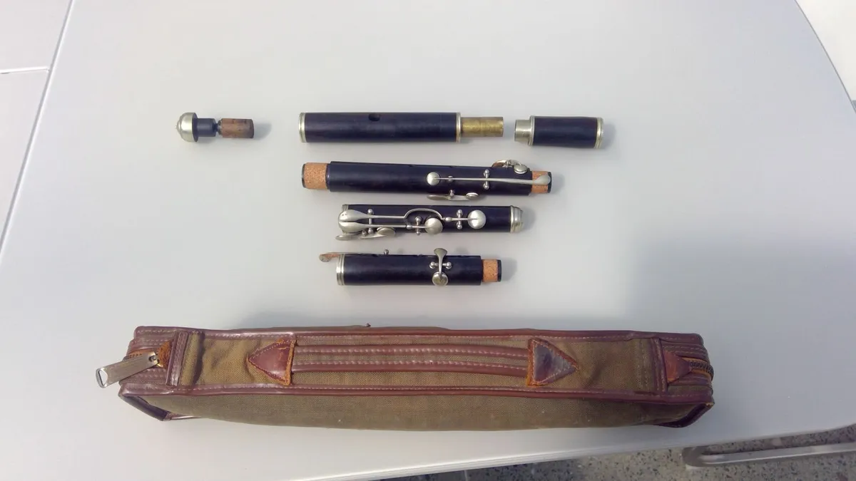 Antique D flute Cocuswood  8 key - Image 1