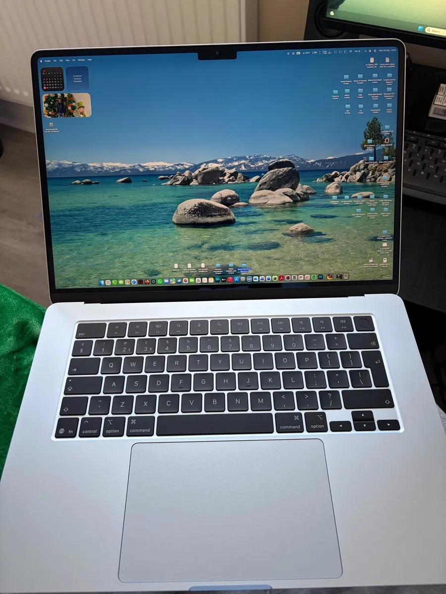 MacBook Air M4 15” 256GB 💻 - Image 1