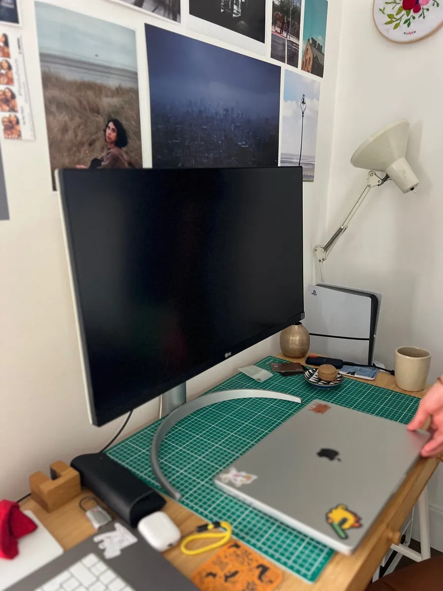 LG 4K Monitor 27 inch- USB C - Image 1