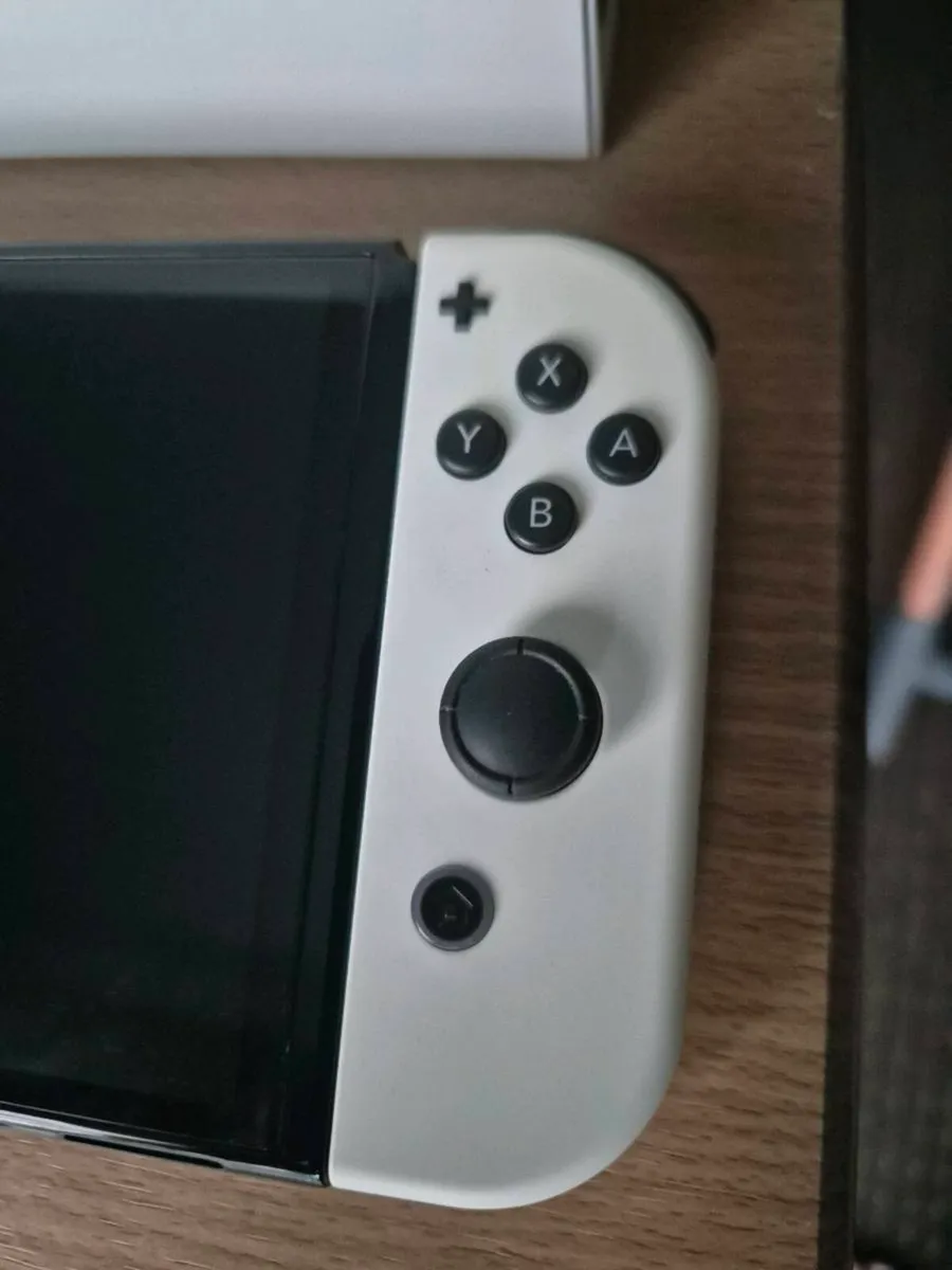 Nintendo switch OLED - Image 3