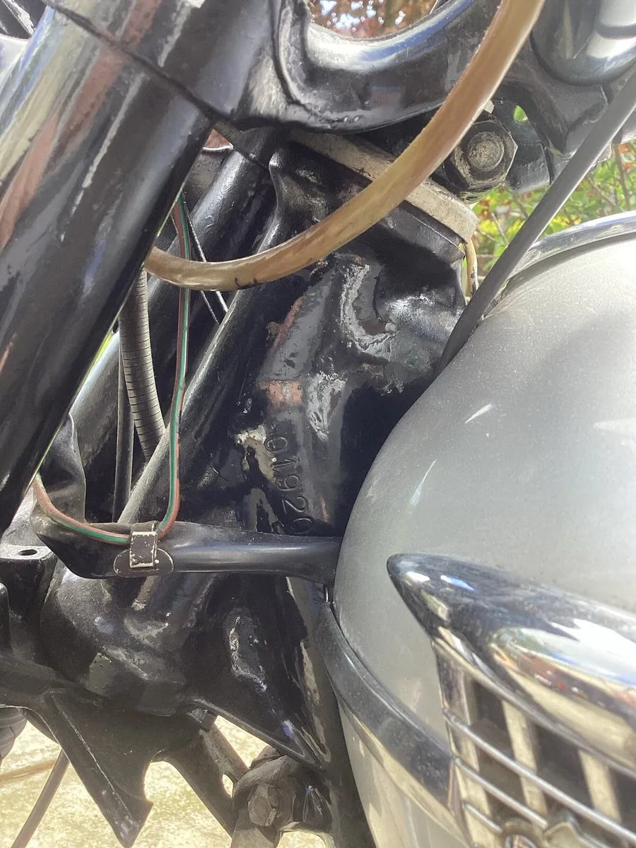 Triumph Tr6 Trophy 650 Motorcycle - Image 2