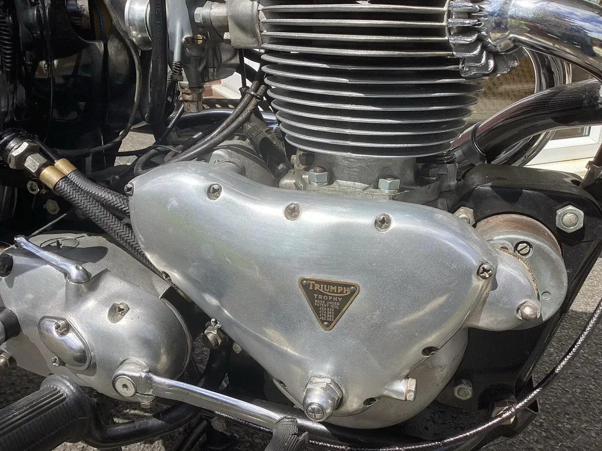 Triumph Tr6 Trophy 650 Motorcycle - Image 4