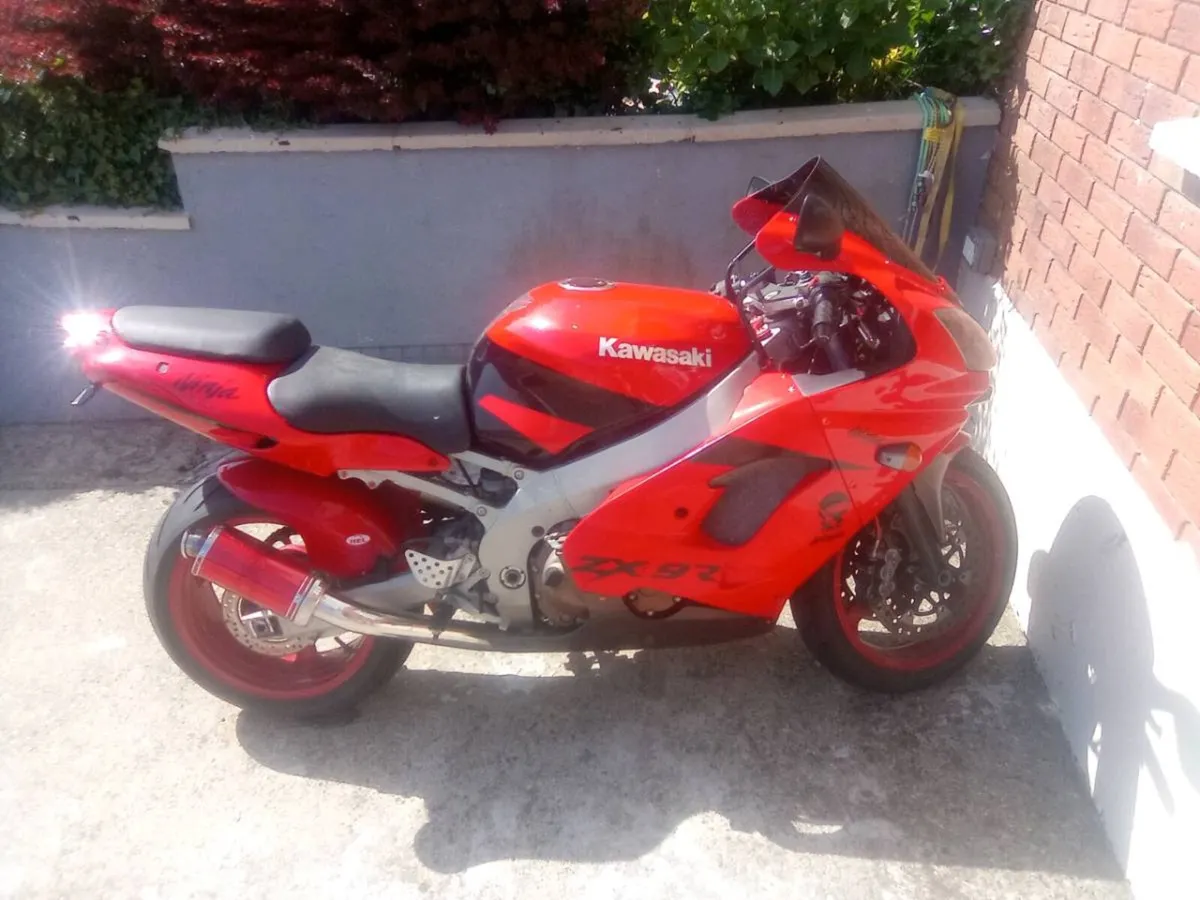Kawasaki zx9 - Image 1