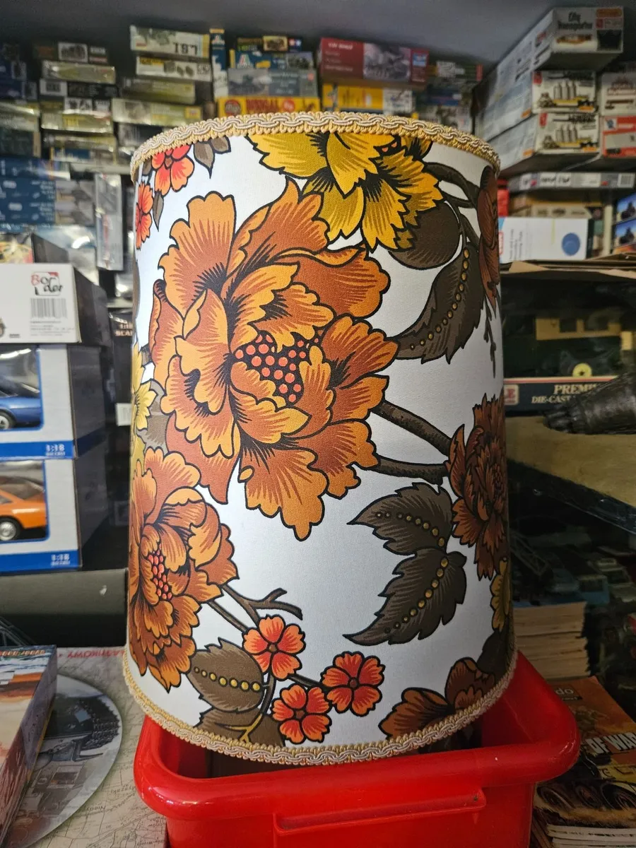 Vintage Retro Lamp Shade - Image 3