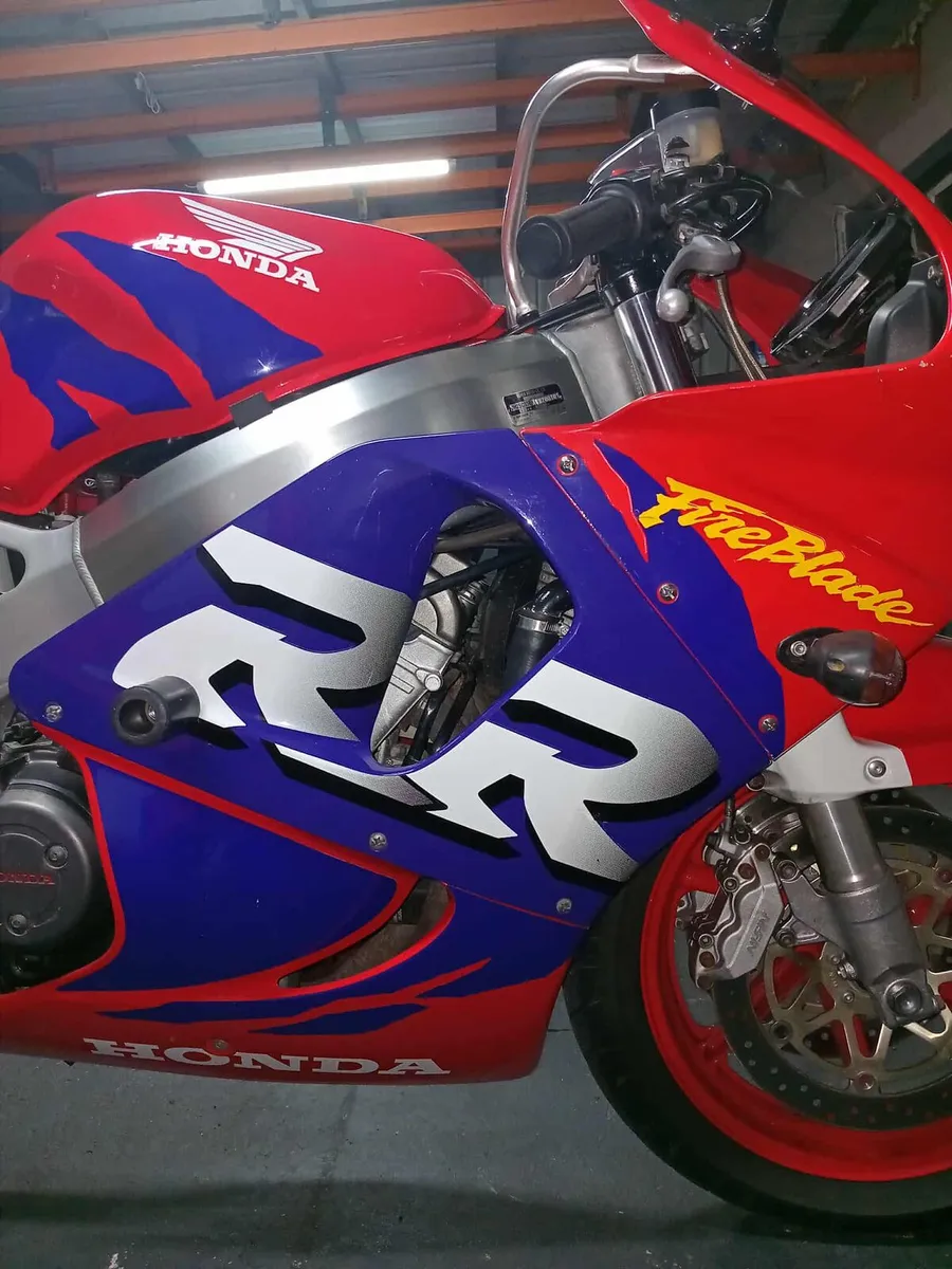 Honda CBR 900 Fireblade Parts/Extras 1992/1999 - Image 2