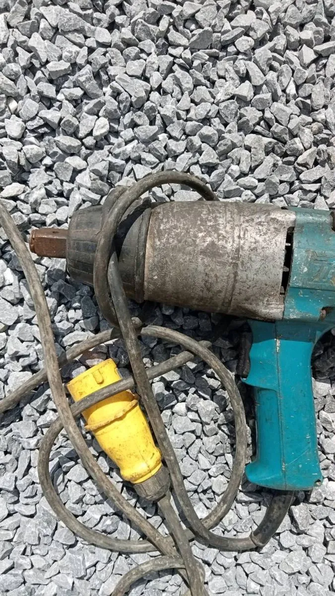Makita heavy duty nut gun - Image 2