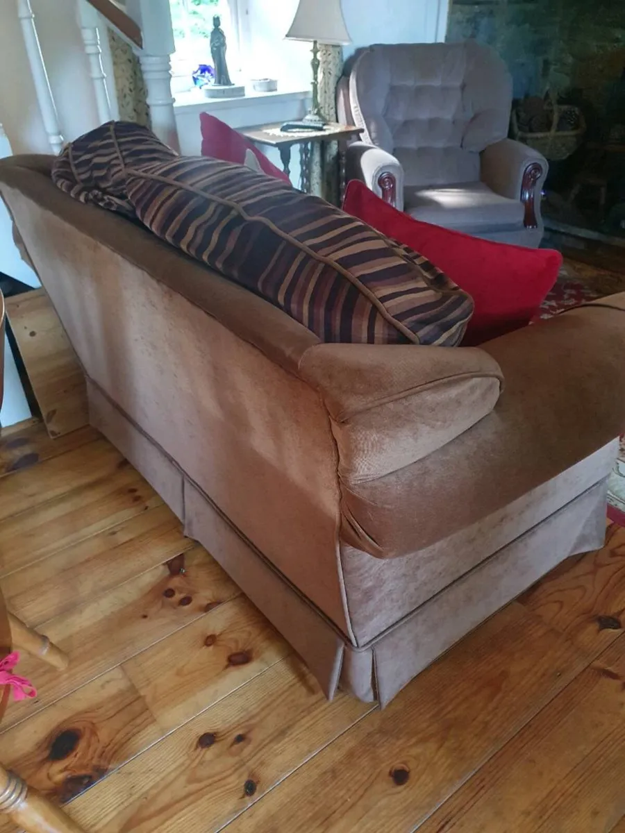 2 seater settee - Image 2