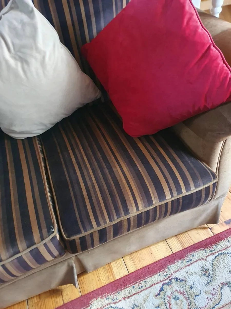 2 seater settee - Image 3