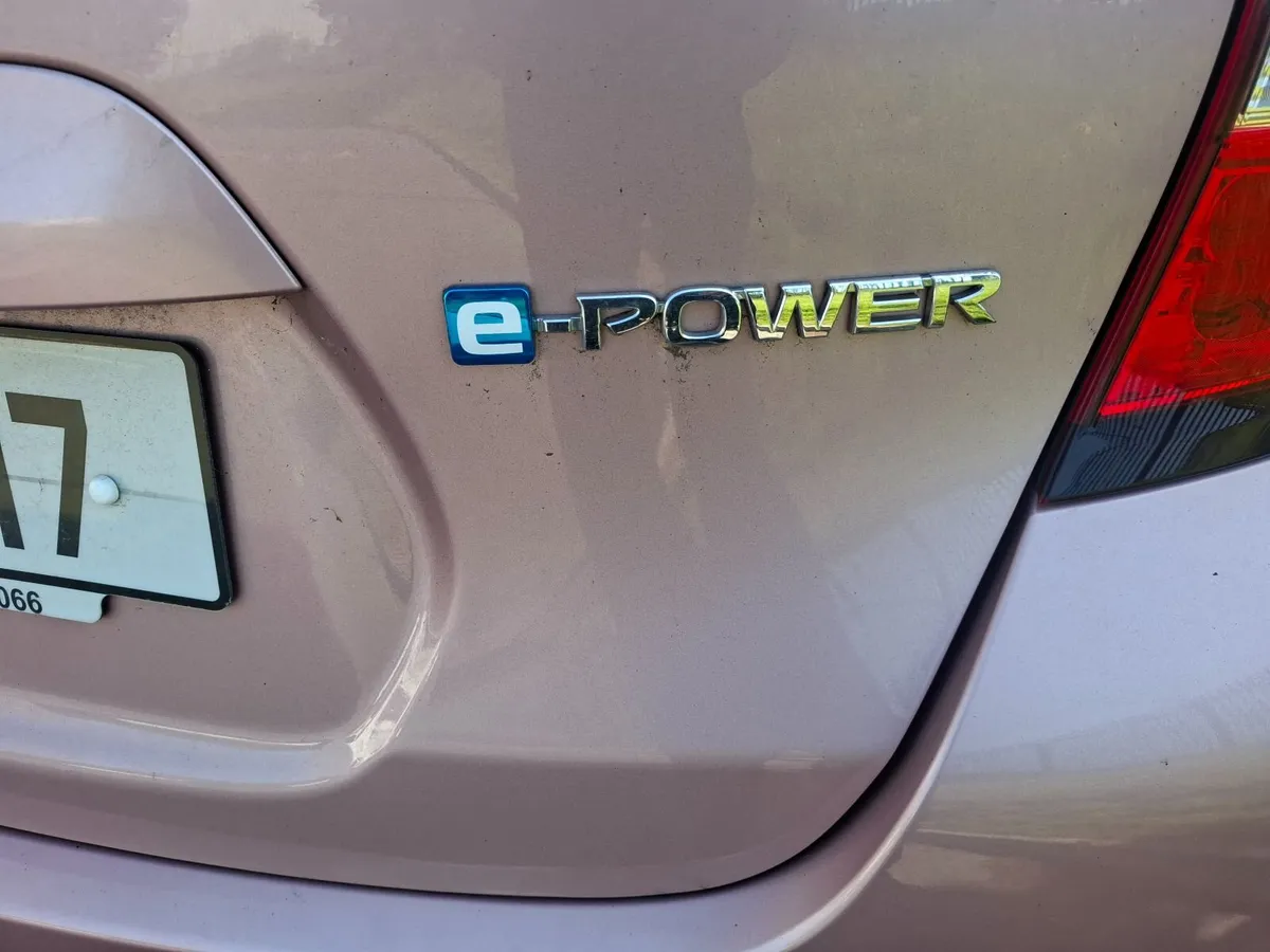 NISSAN NOTE E-POWER 2017 - Image 2