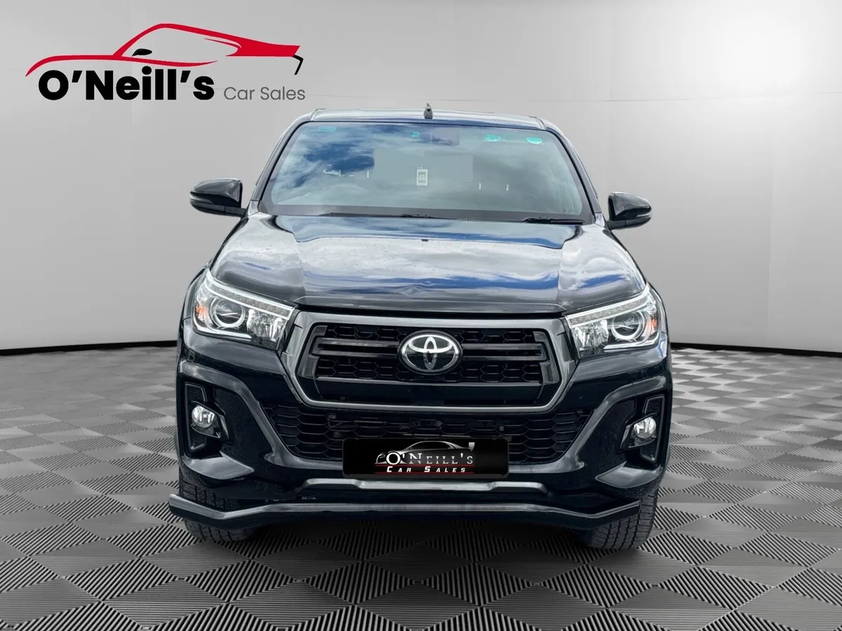 Toyota Hilux 2019 2.4L INVINCIBLE X AUTO #380 - Image 4