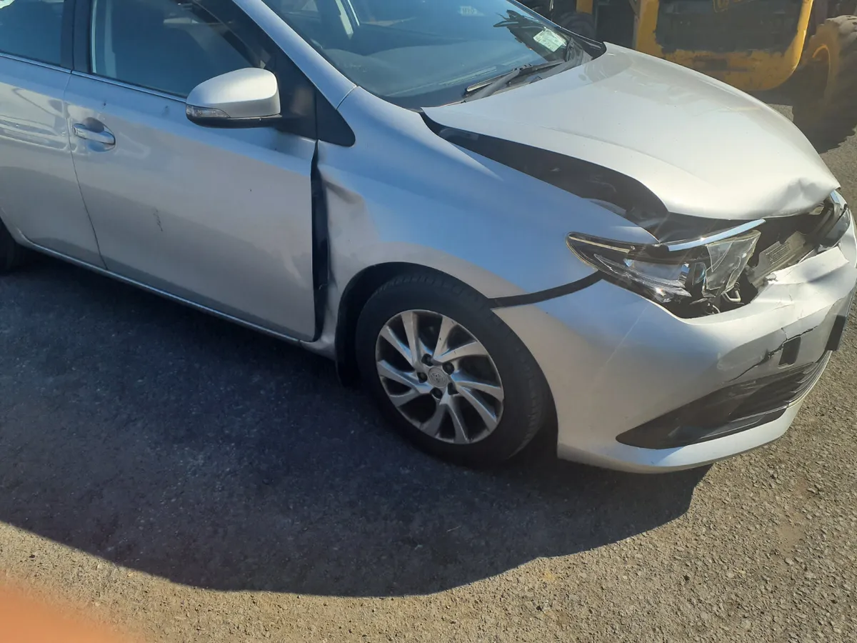 Toyota Auris 2017 D4T Engine 1.2 - Image 2