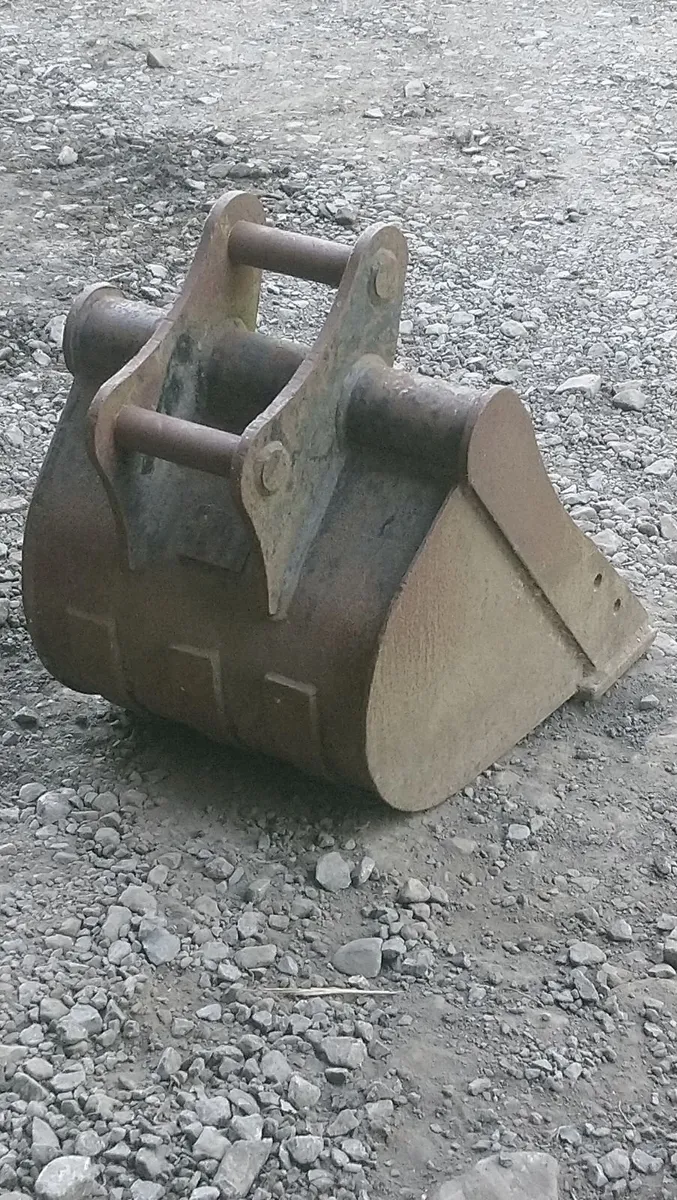YANMAR DIGGER BUCKET 38mm pins - Image 4