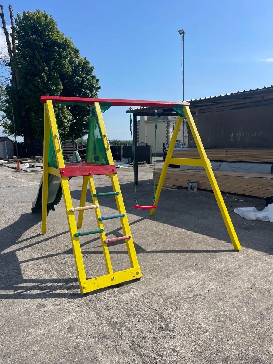 Swing set - Image 2