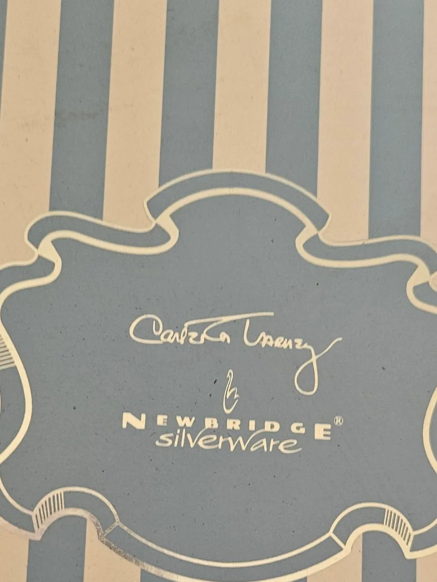 Newbridge Silver China Cake Stand - Image 2