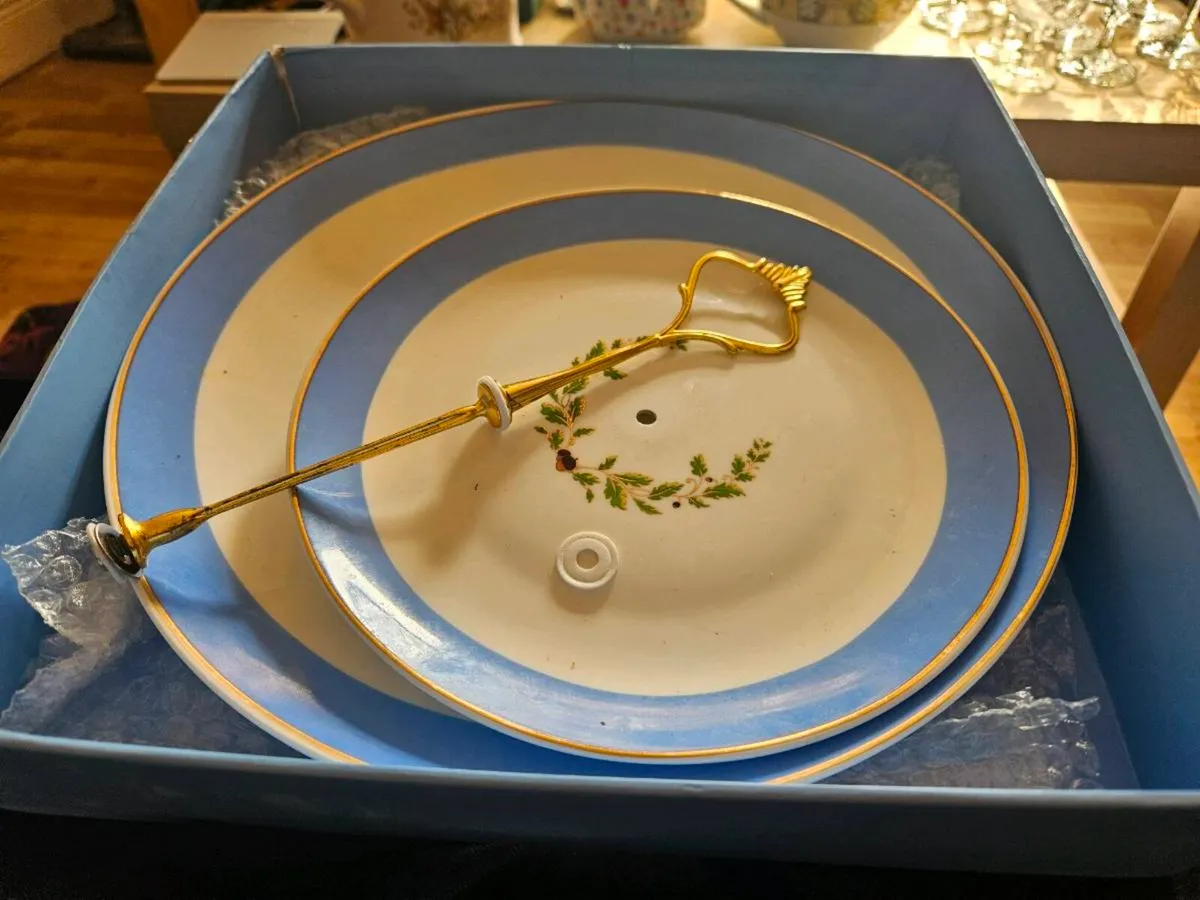Newbridge Silver China Cake Stand - Image 3