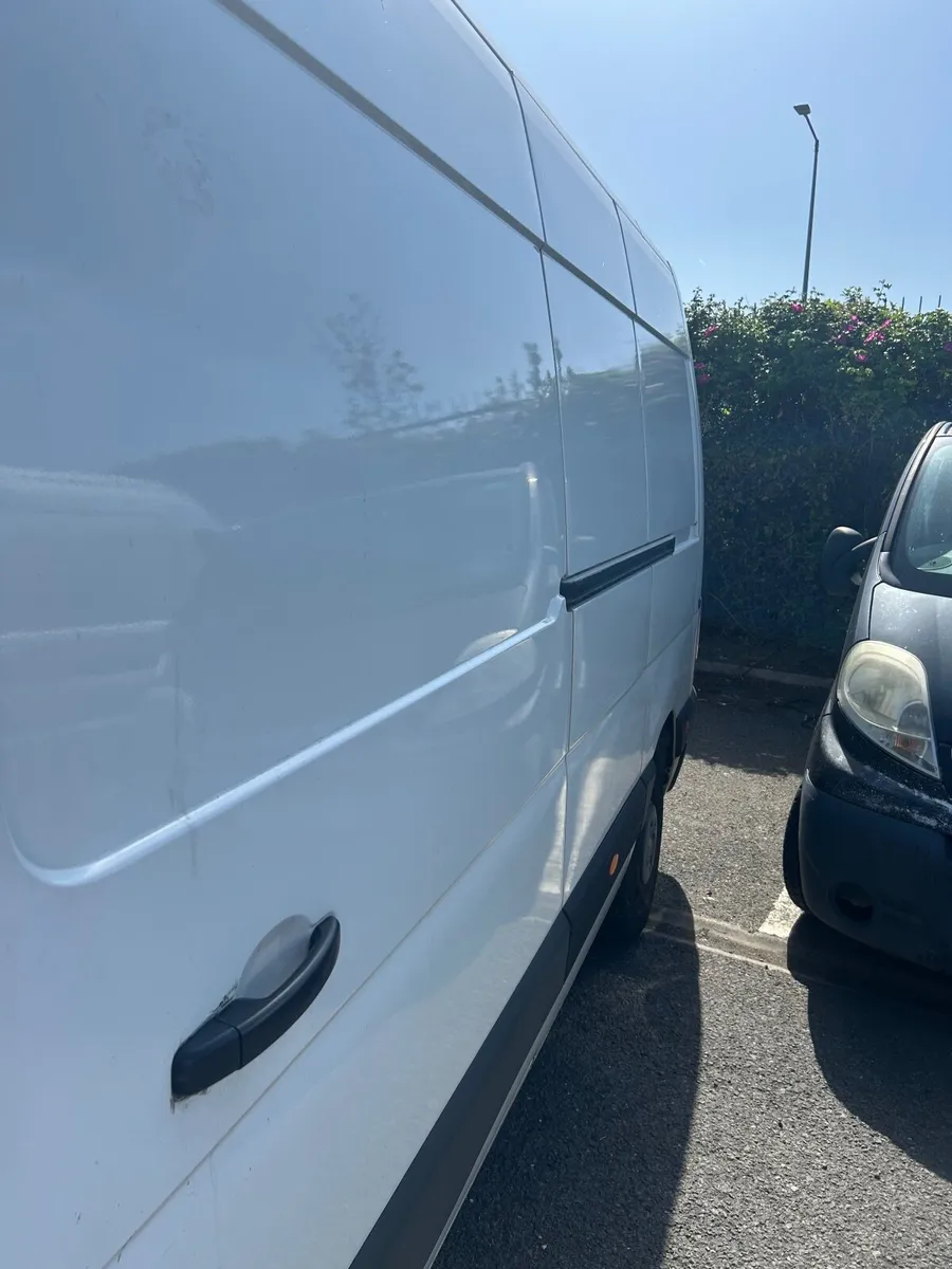 Renault Master 2017 - Image 2