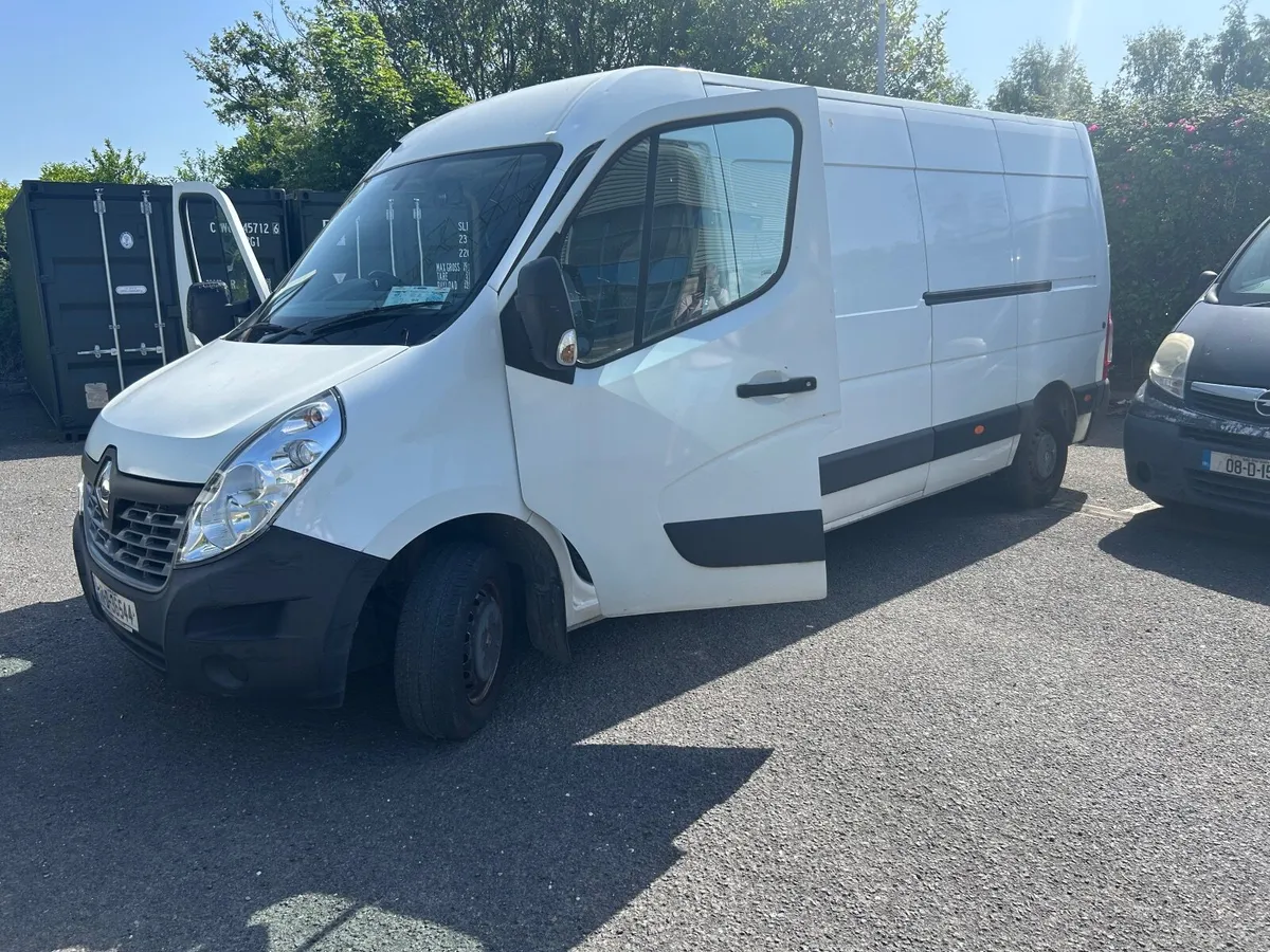 Renault Master 2017 - Image 1