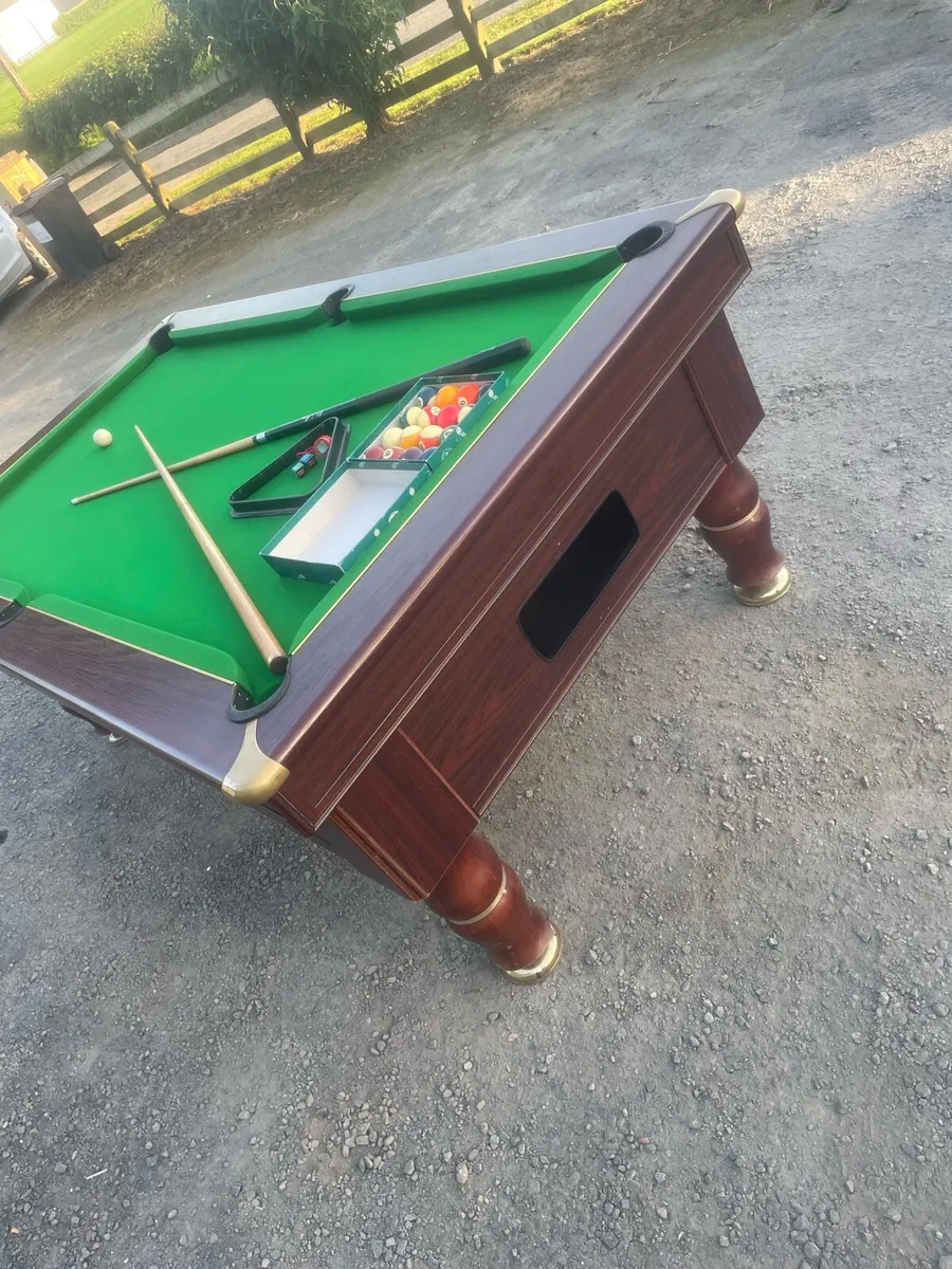 Pool table - Image 2