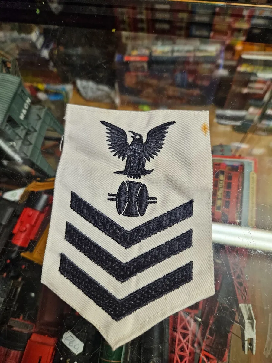Vintage US Navy Cloth Badge