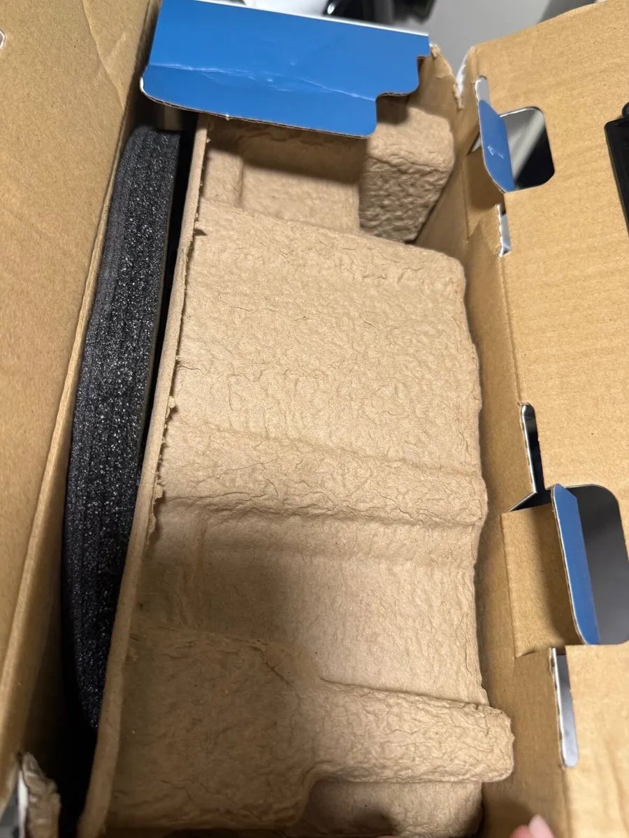 Eufy L60 hybrid robot hoover - Image 3