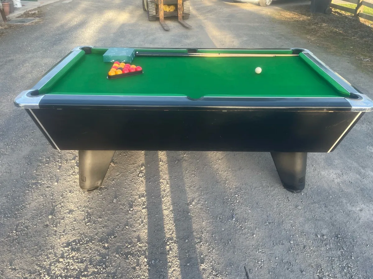 Pool table - Image 4