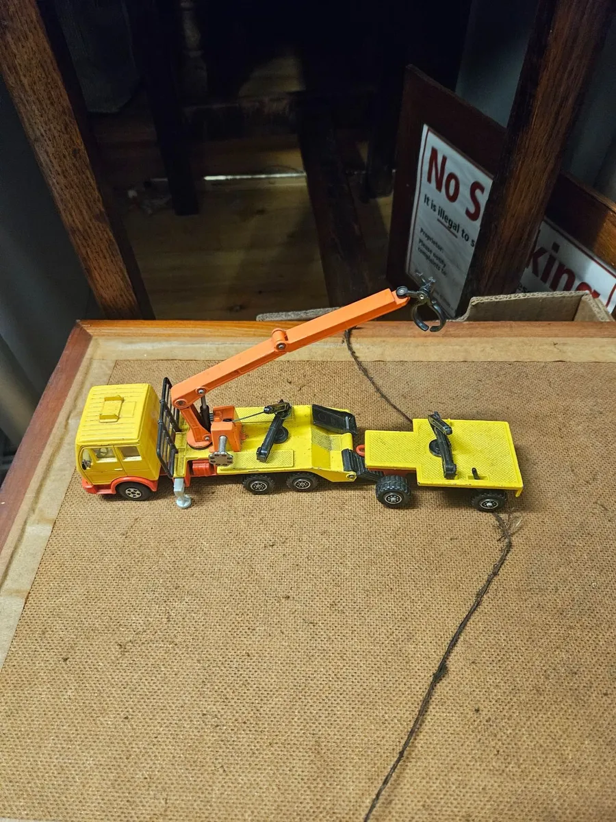 Matchbox Superkings Mercedes Truck and Trailer - Image 2