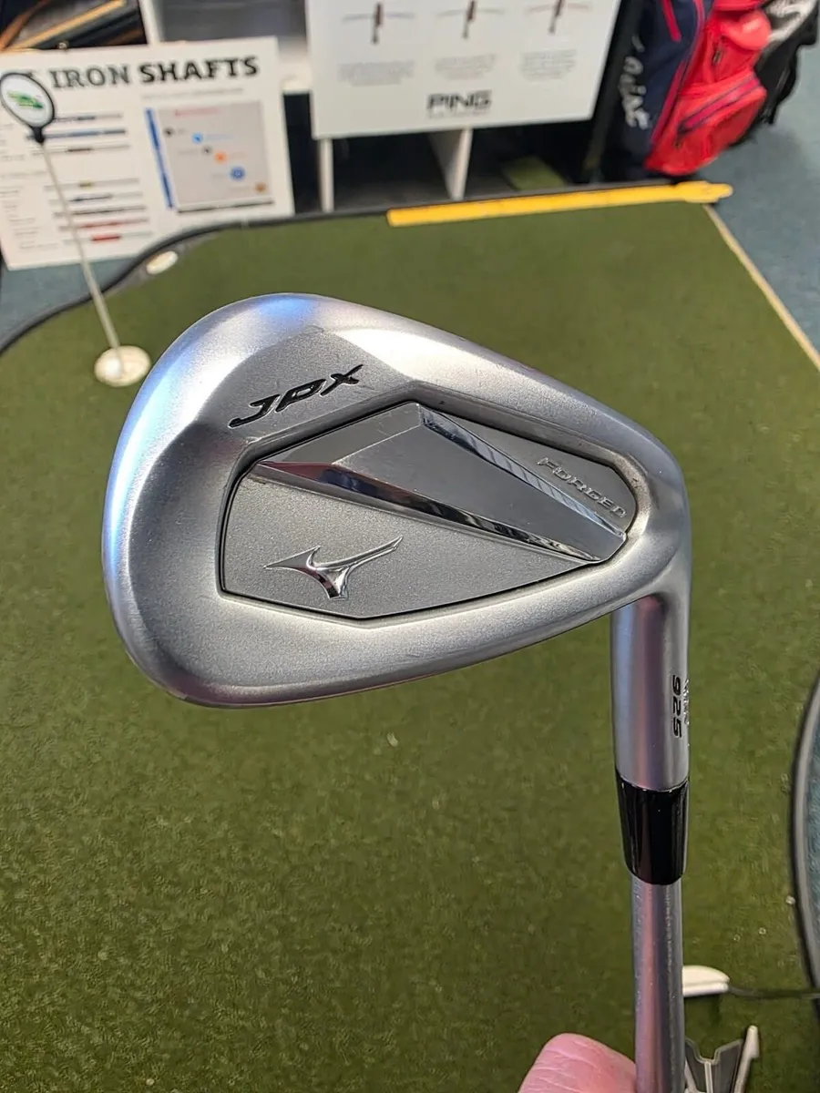 As New Mizuno Jpx925 Forged Irons - Image 2