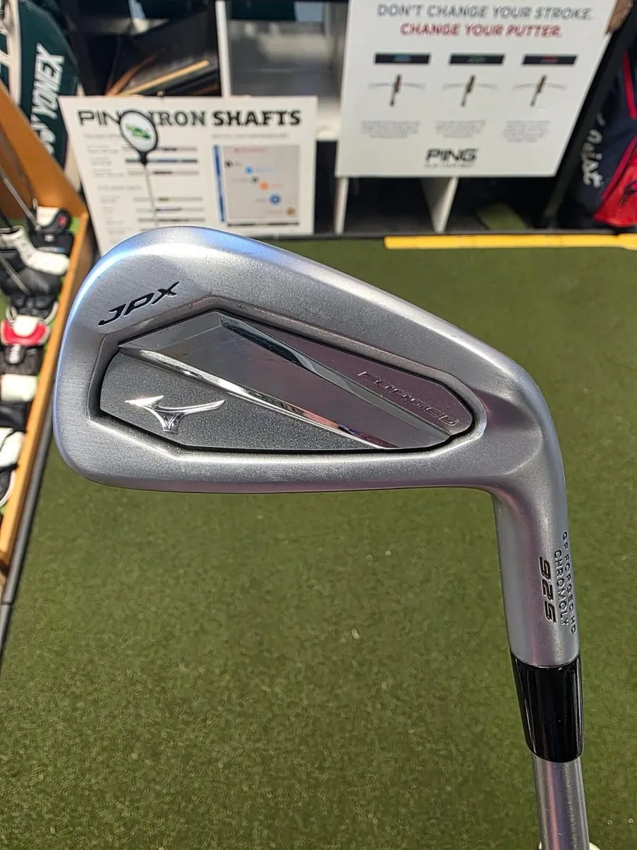 As New Mizuno Jpx925 Forged Irons - Image 4