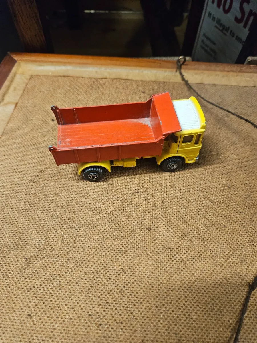 Matchbox Superkings Leyland Tipper Truck - Image 2