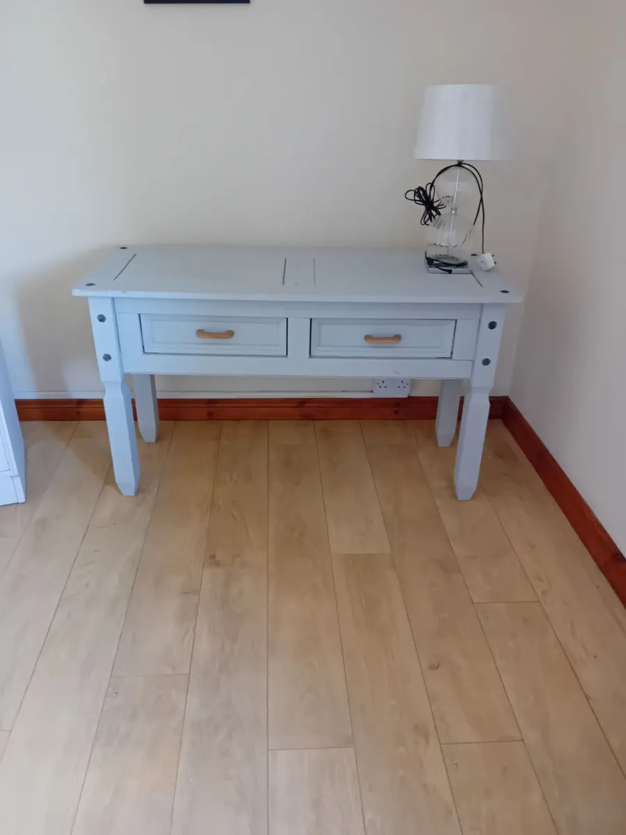 Hall/dressing table table - Image 1