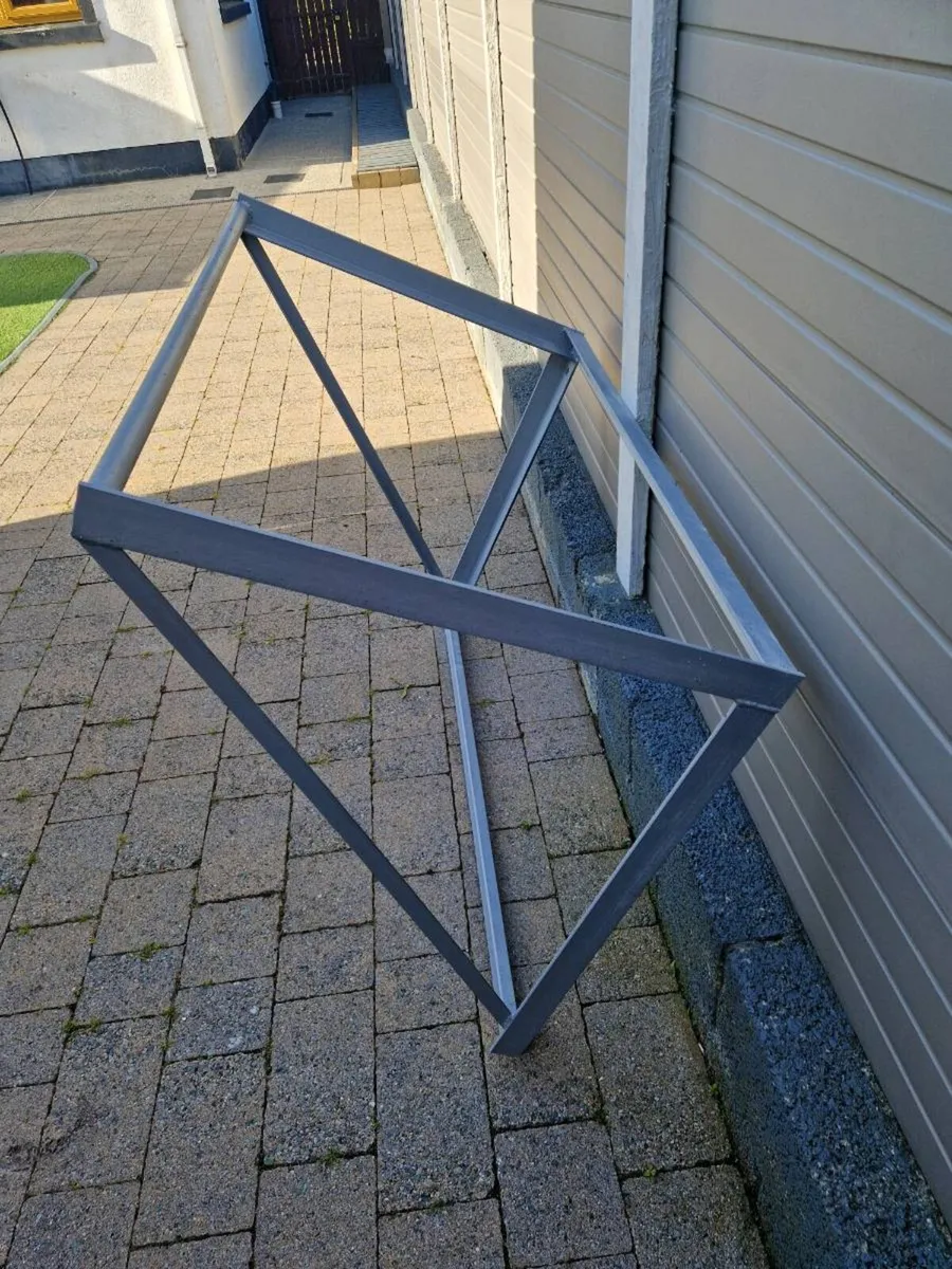 Wall mounted pull up bar - Image 1
