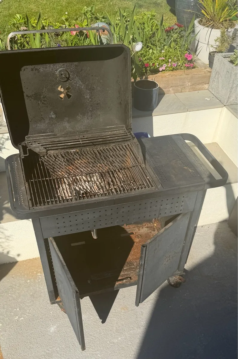 Charcoal BBQ - Image 3