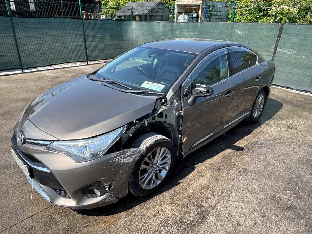 2017 Toyota Avensis   Diesel - Image 2