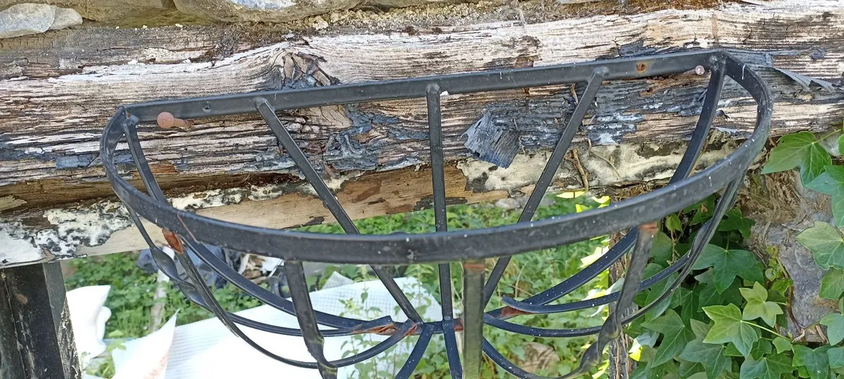 Heavy Duty Metal Hanging Baskets - Image 3