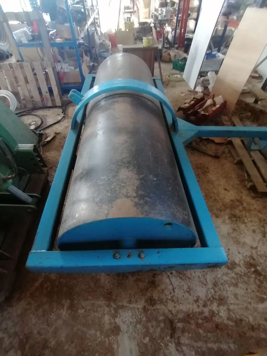 8 foot Land roller - Image 1