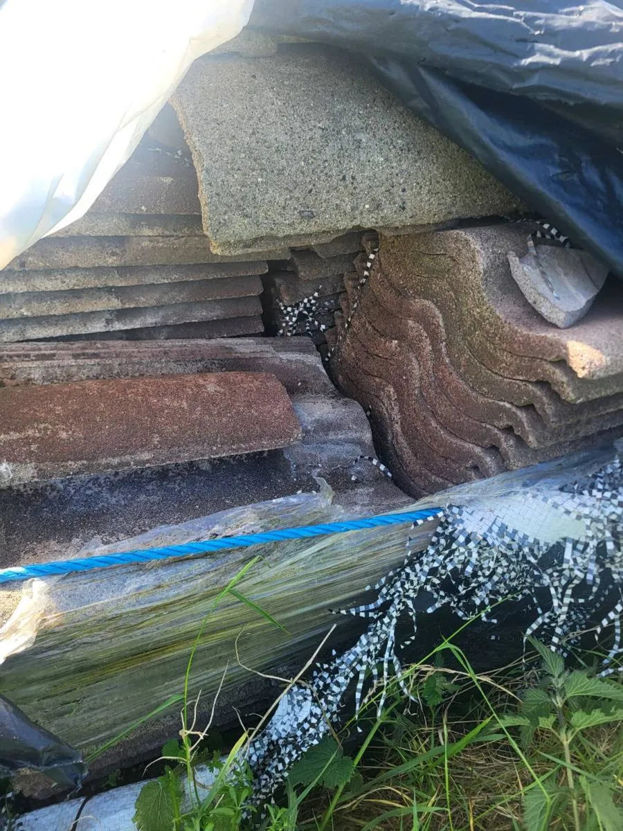 Roof tiles - Image 3