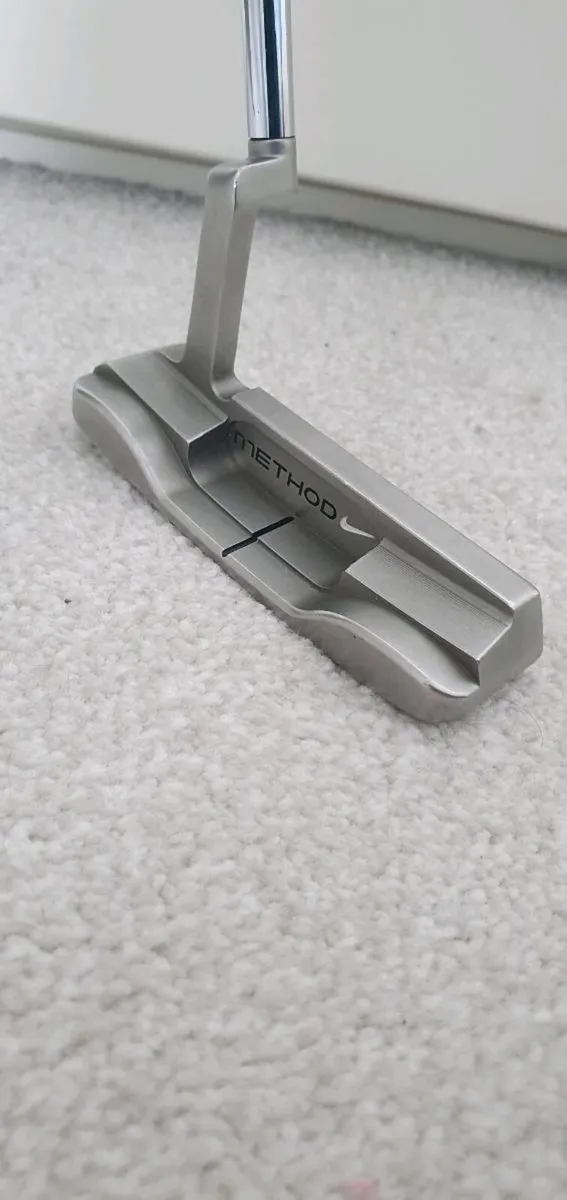 Nike Method Prototype The Oven Tour Issue putter - Image 4