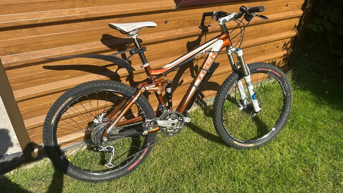 Trek Fuel EX8 mountain bike - Image 1