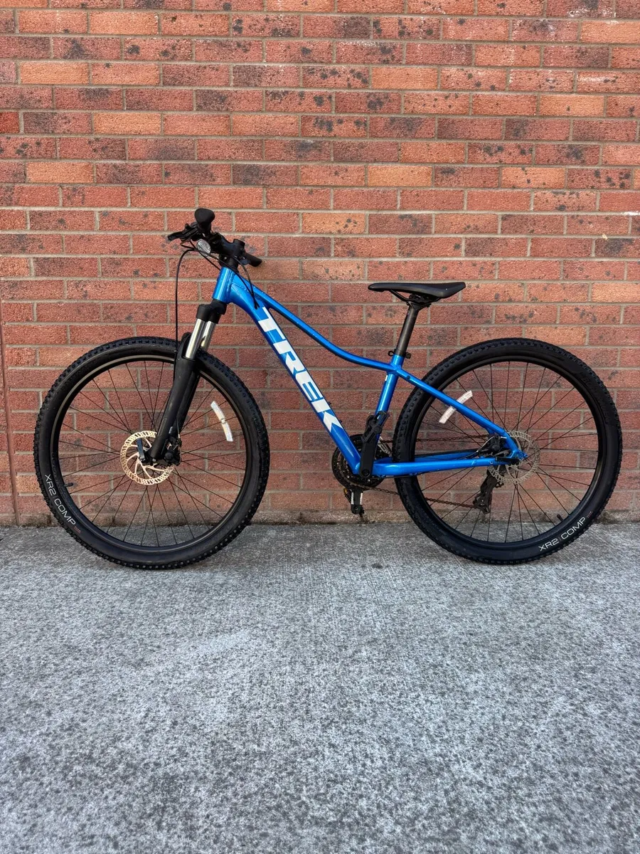 Trek Marlin 4 27.5” MTB - Image 1
