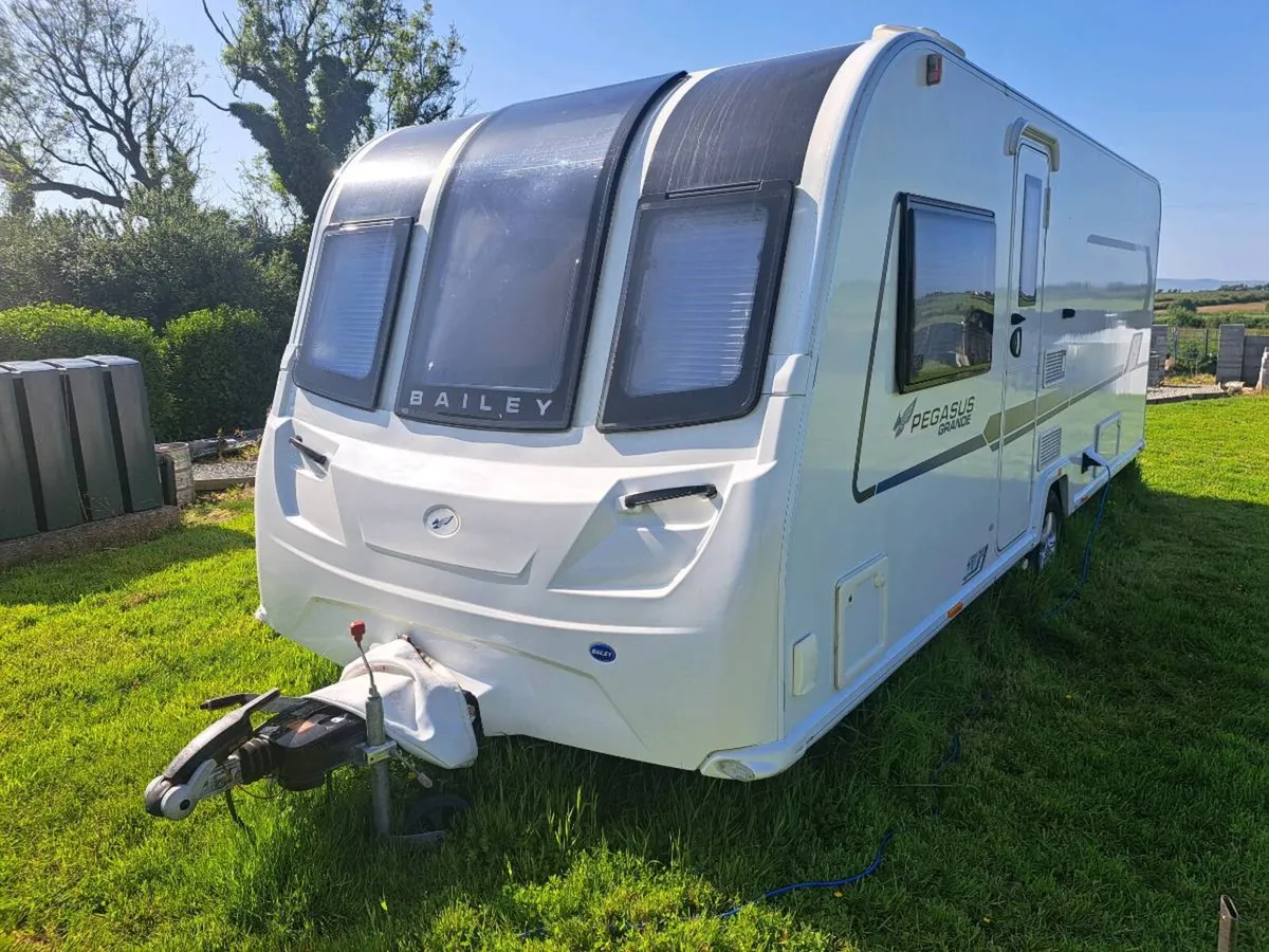 Caravan - Image 2