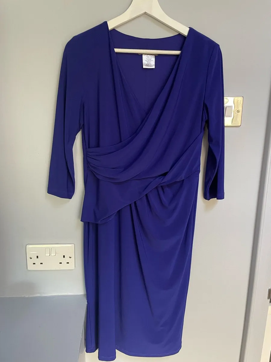 Dresss - Image 1