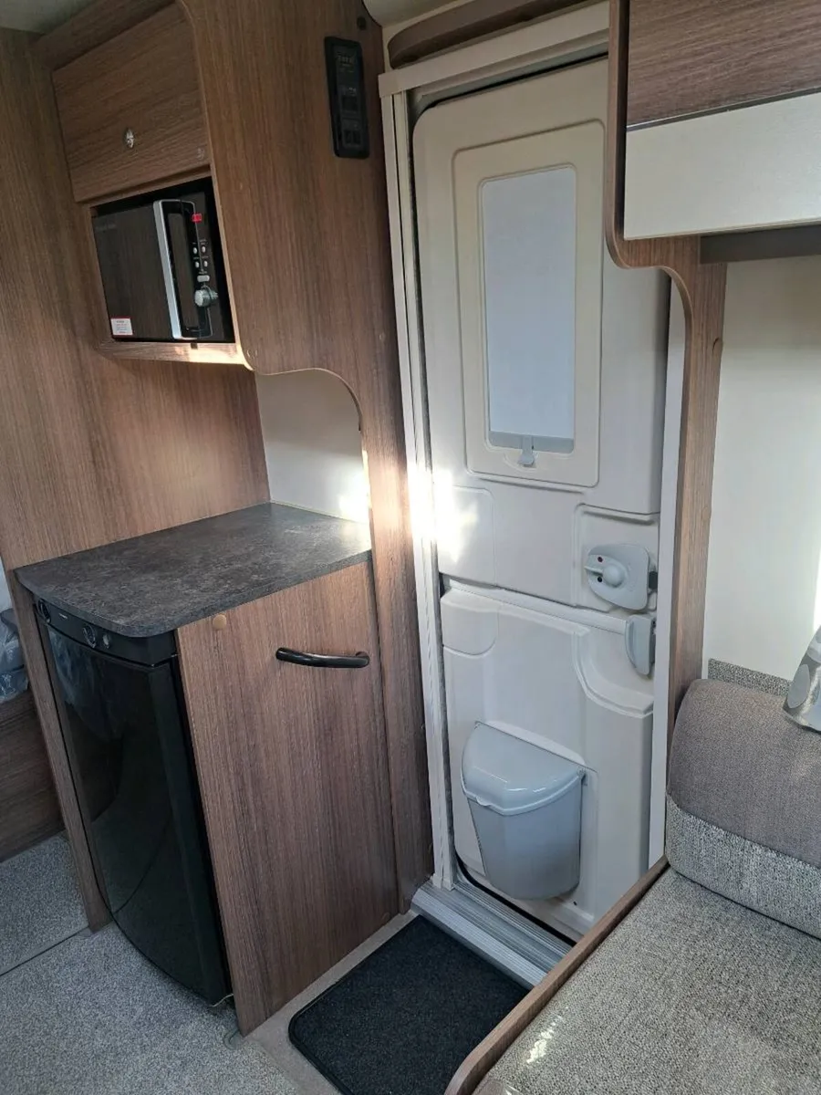 Caravan - Image 4