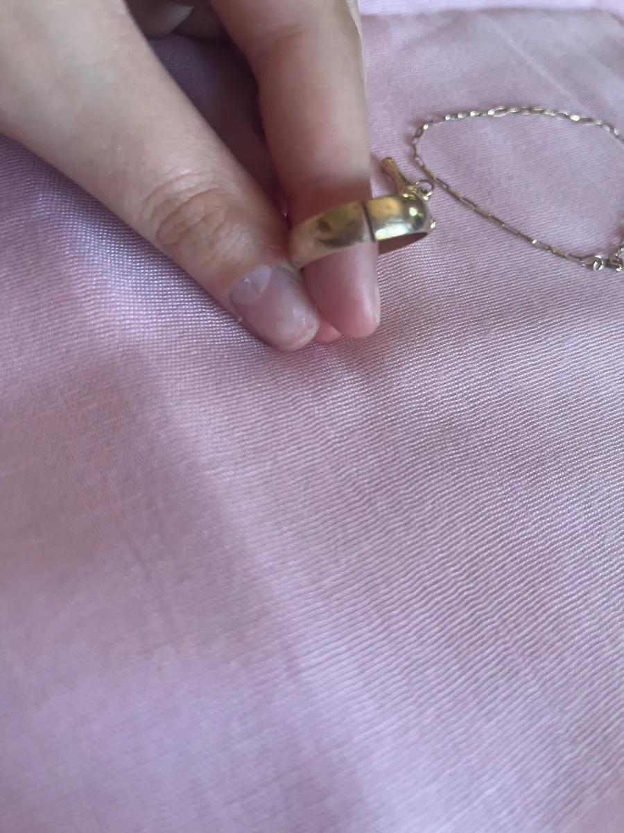 Three gold items - Image 2