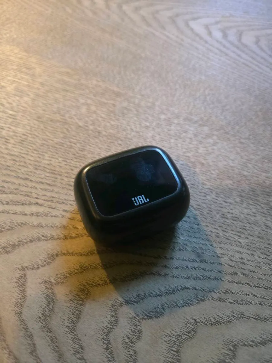 JBL Live Buds 3 Noise Cancelling TWS Earbuds - Image 1
