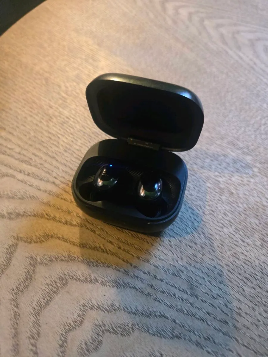 JBL Live Buds 3 Noise Cancelling TWS Earbuds - Image 4