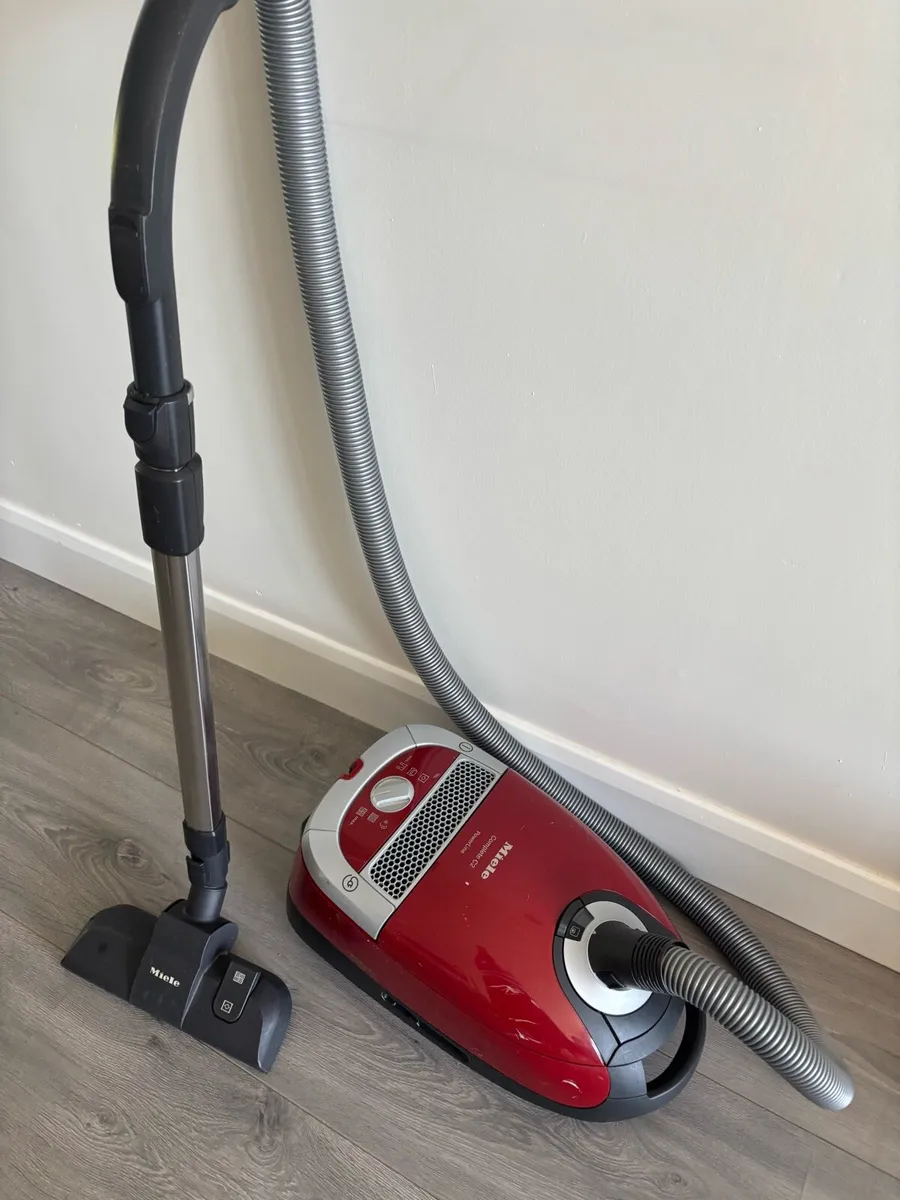 Miele C3 Vacuum - Image 1