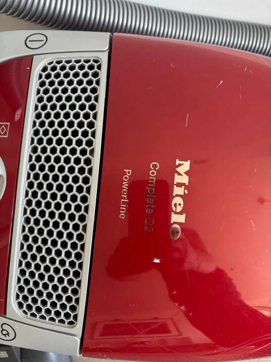 Miele C3 Vacuum - Image 2