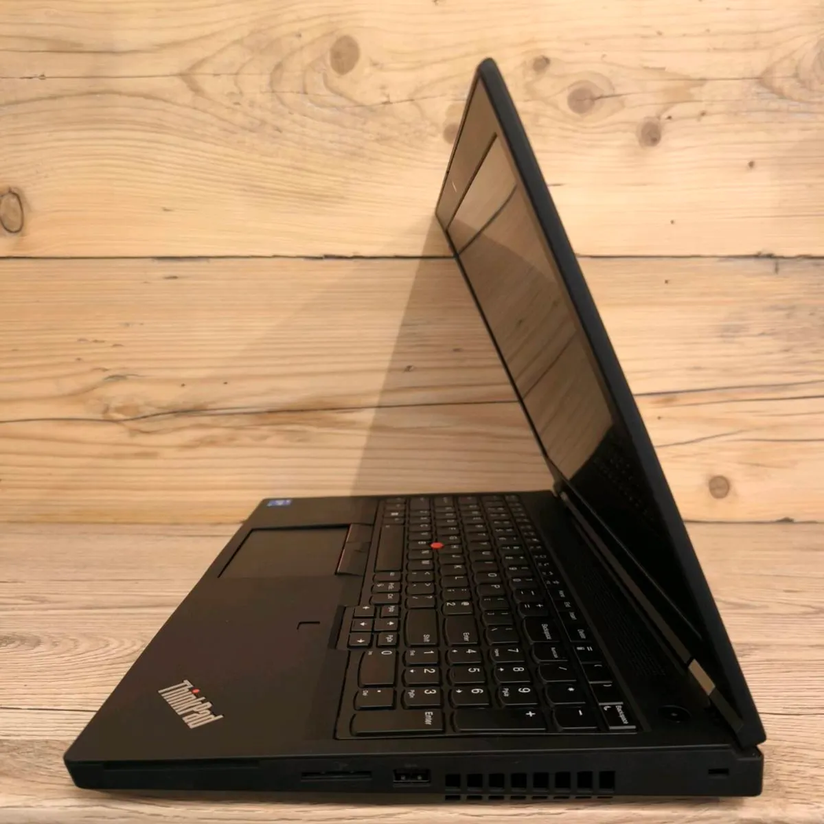 💻 Lenovo P15 Gen 2 / i5 11th / 24GB RAM / NVIDIA - Image 3