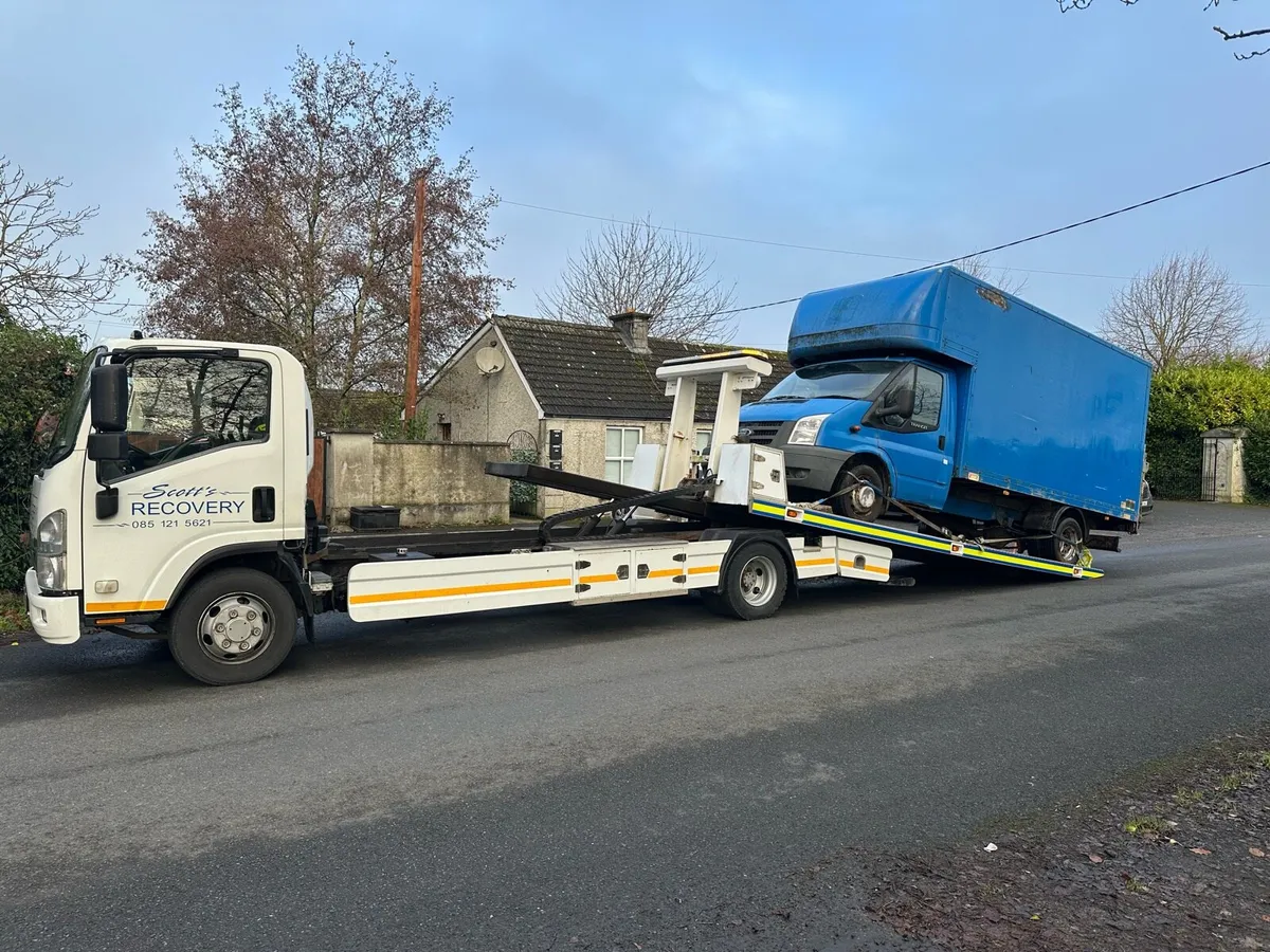Recovery truck - Image 2