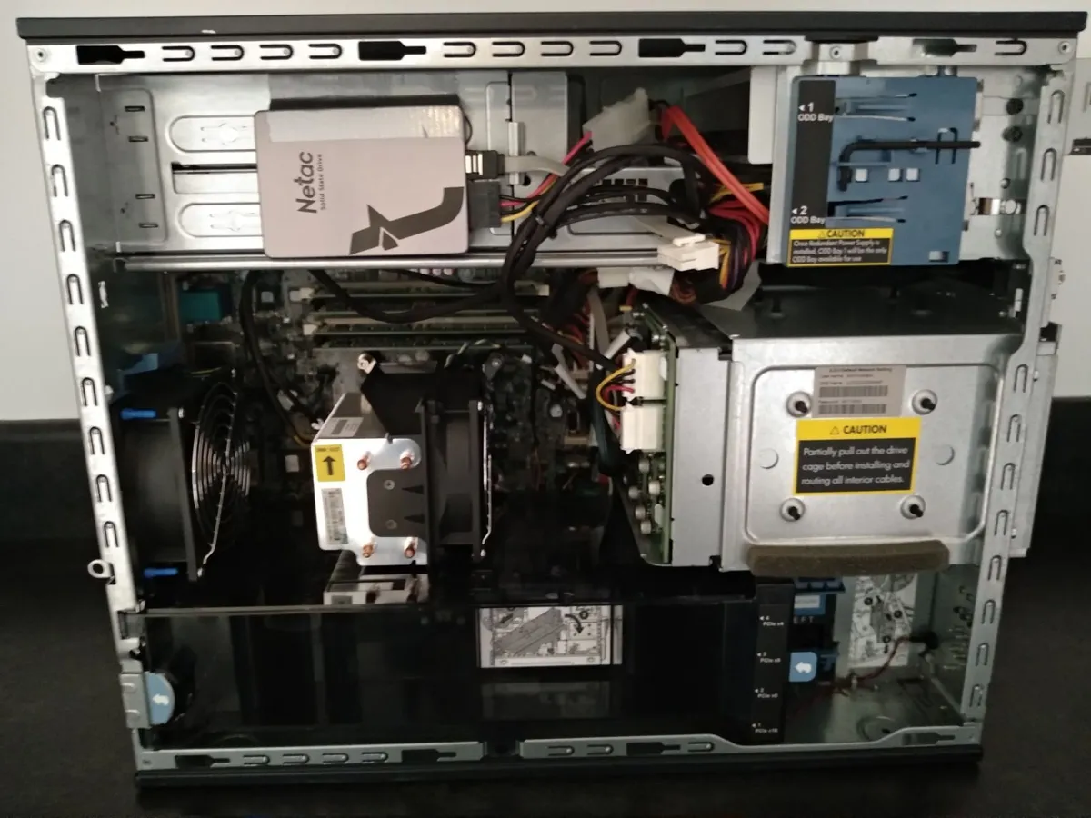 HP ML110 G7 Mini Tower Server - Image 4